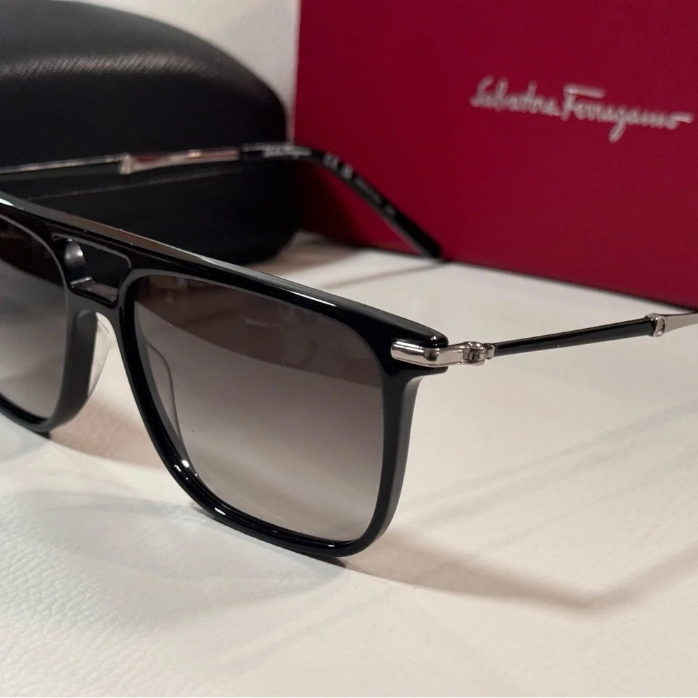 FERRAGAMO unisex sunglasses, NWT - Picture 2 of 15